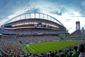 福莱沙特在客场取胜，豪取保级关键三分，福莱特沙发怎么样