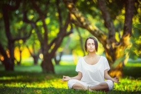 法甲新战术频频尝试，精彩配合成最大亮点，法甲新赛季